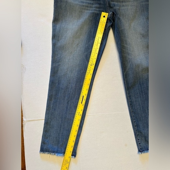 Chicos So Slimming Ankle Frayed-Hem Girlfriend Jeans Sz-12R (Chicos-2R) A15 - Picture 8 of 13